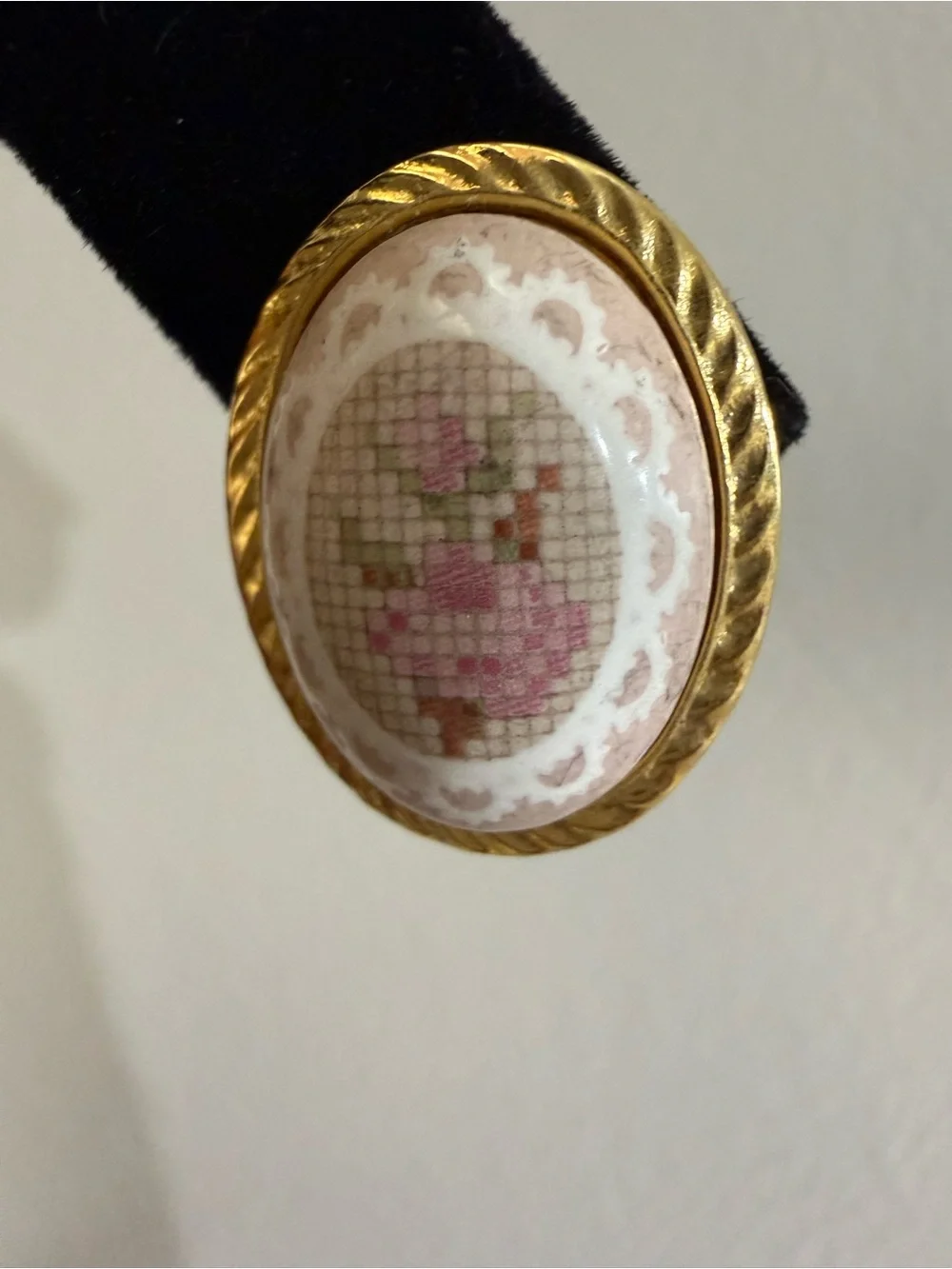 Source Unknown elegant gold